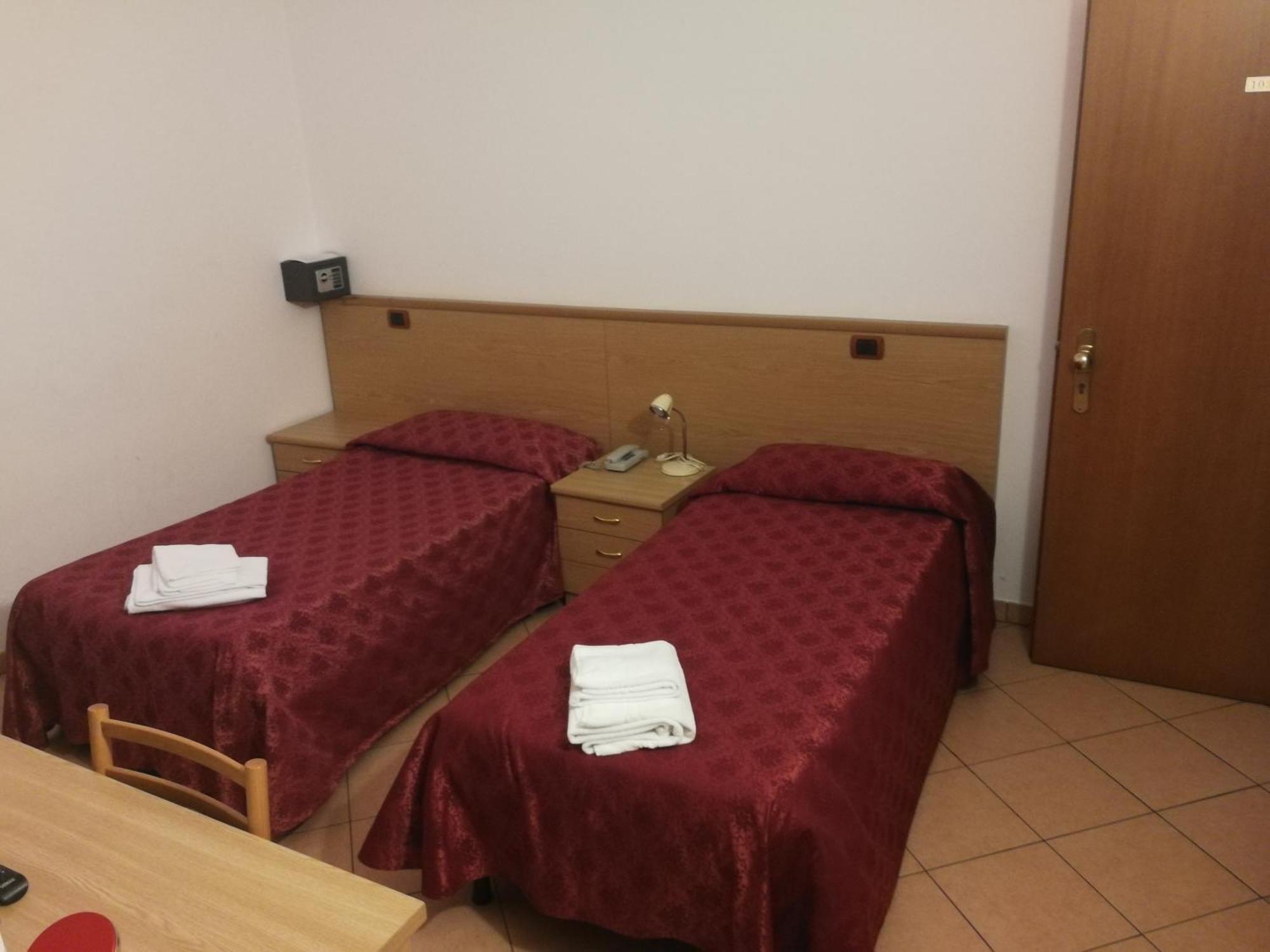 Albergo Della Stazione Cairo Montenotte Kamer foto