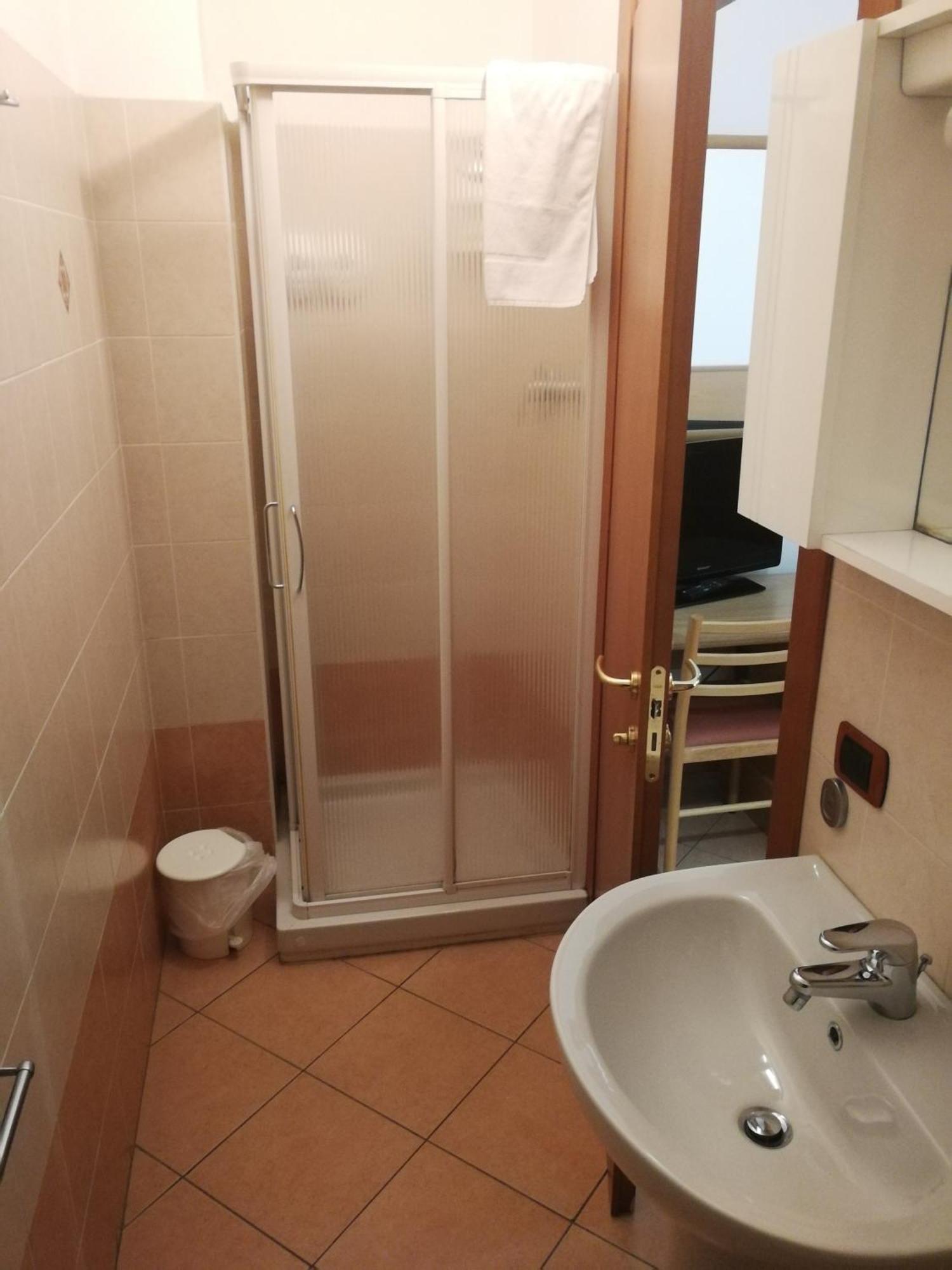 Albergo Della Stazione Cairo Montenotte Kamer foto